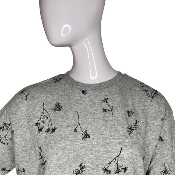 Divided by H&M Floral & Butterfly Print Gray/Black Long Sleeve Crew Neck Size S - Picture 2 of 9